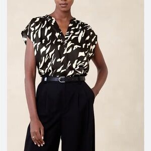 Banana Republic Button Dolman Sleeve Top, Black Ivory Print, Small